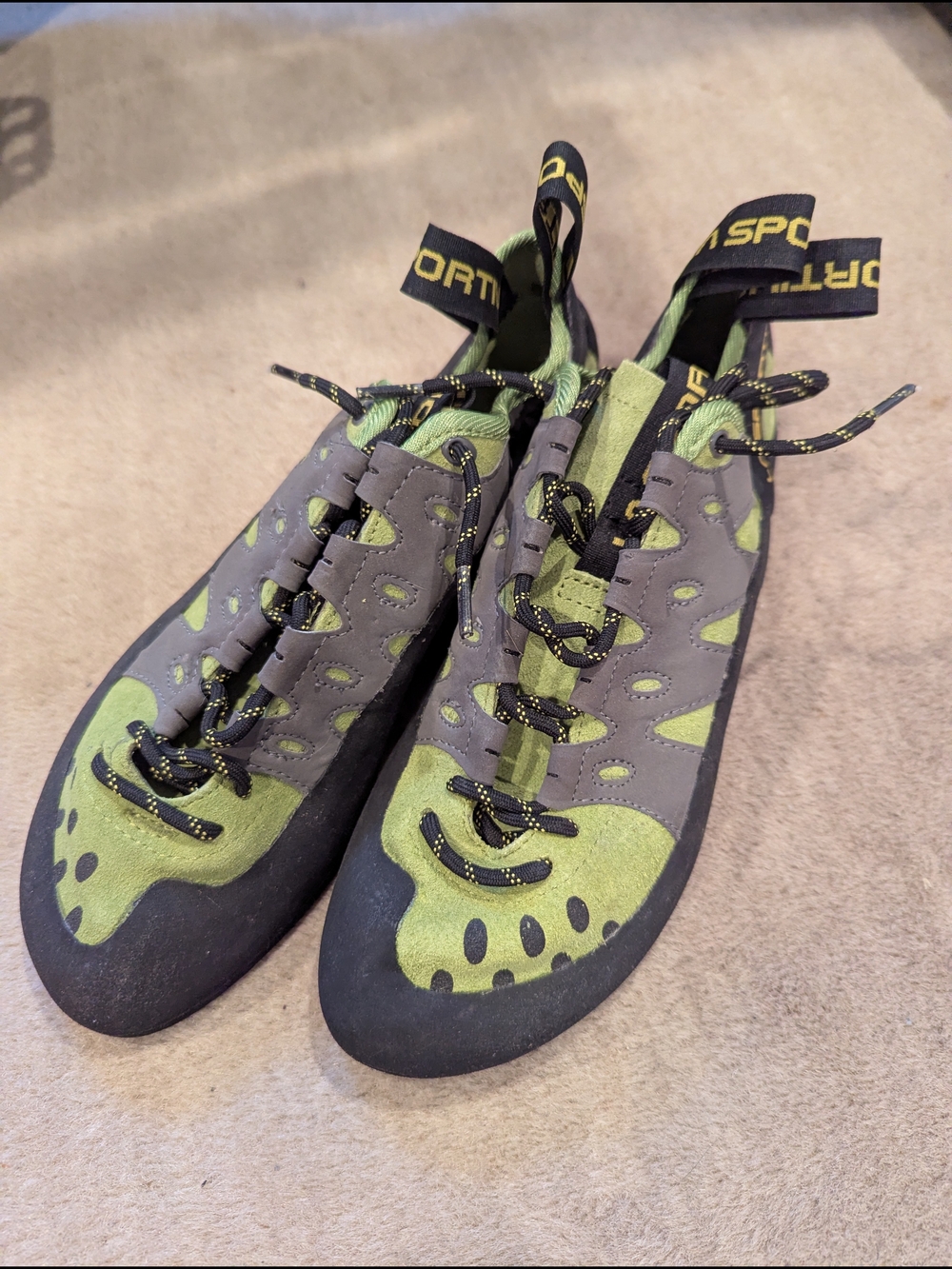 La Sportiva Tarantulace Climbing Shoes - Kiwi/Grey - Size US 8.5+